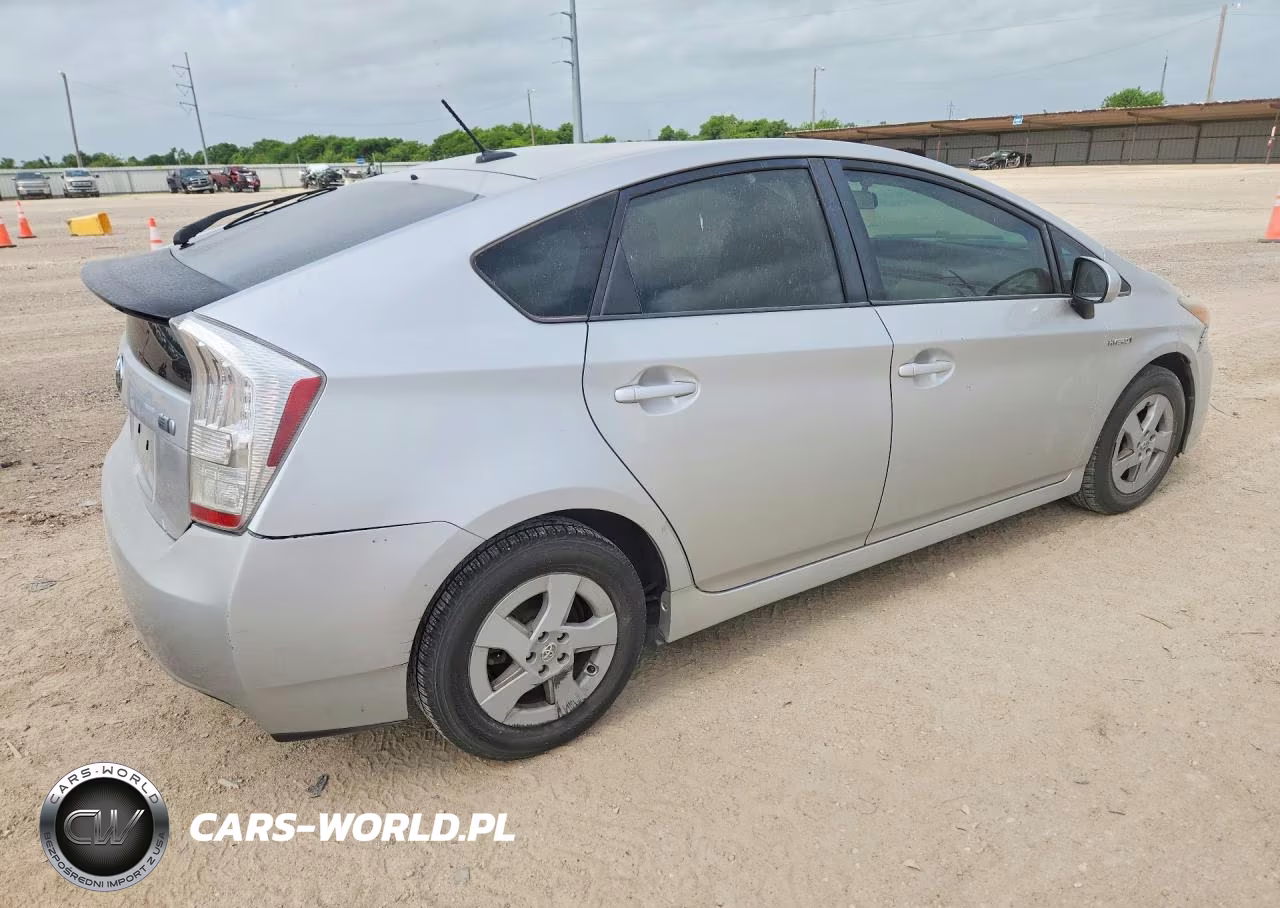 2011 Toyota Prius Two VIN:JTDKN3DU5B0269915 - 3