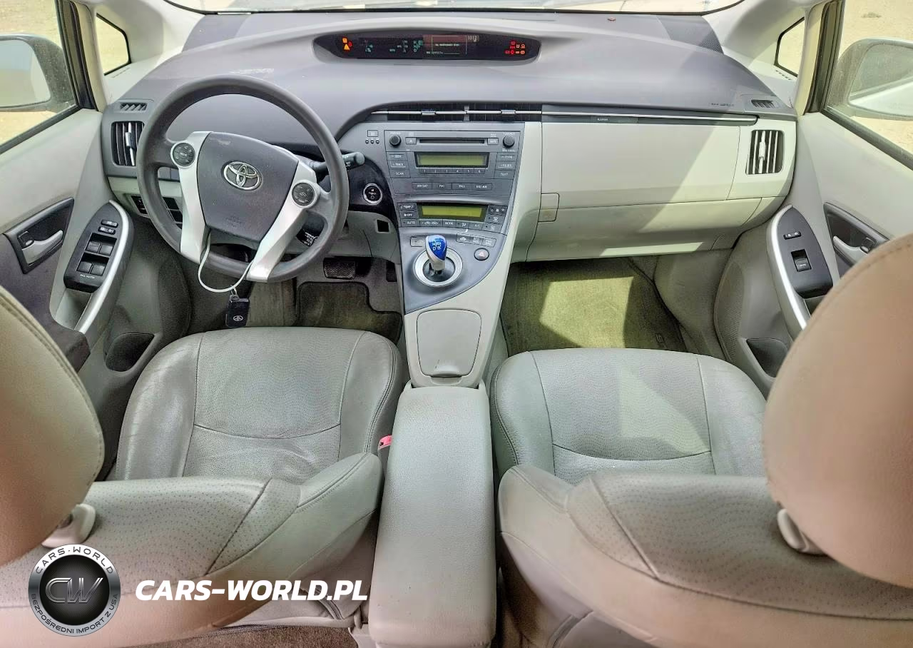 2011 Toyota Prius Two VIN:JTDKN3DU5B0269915 - 8
