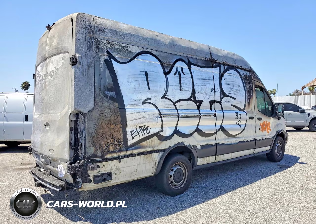 2015 Ford Transit 350 Delivery Van VIN:1FTSW3XG8FKA01633 - 3