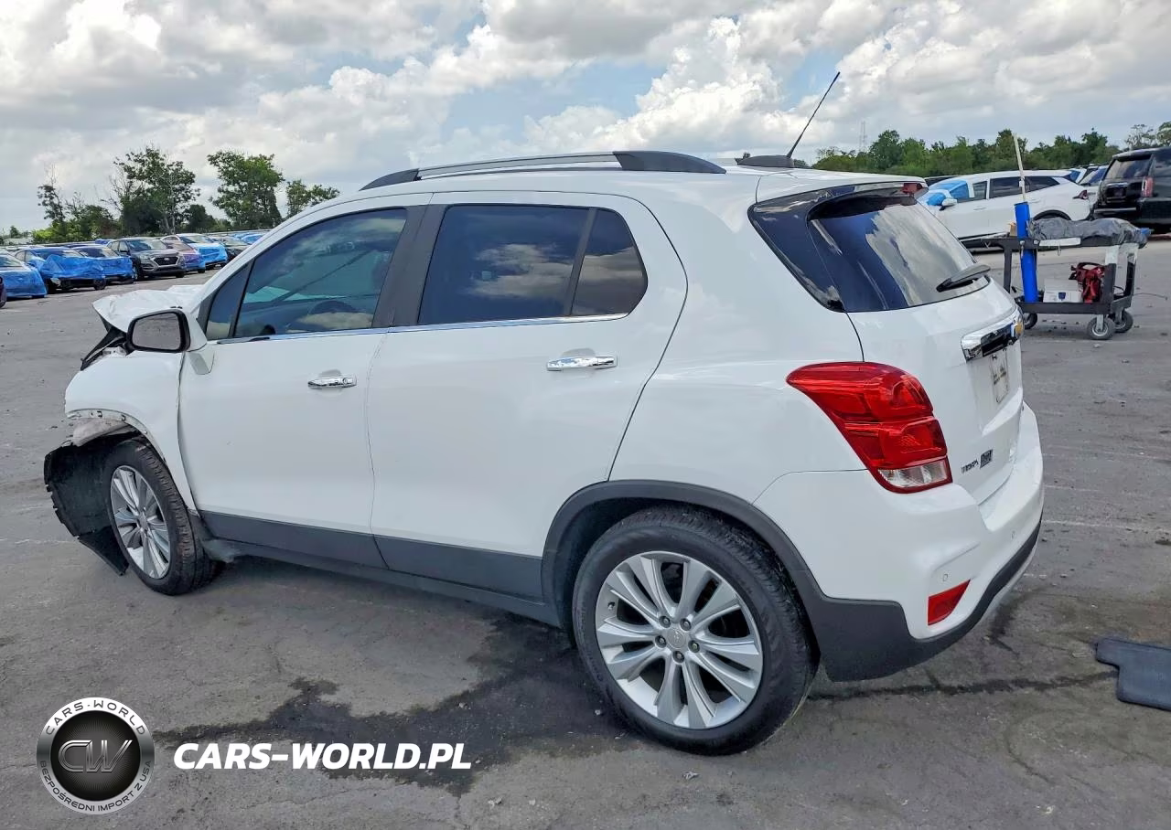2020 Chevrolet Trax Premier VIN:3GNCJMSB2LL233425 - 2