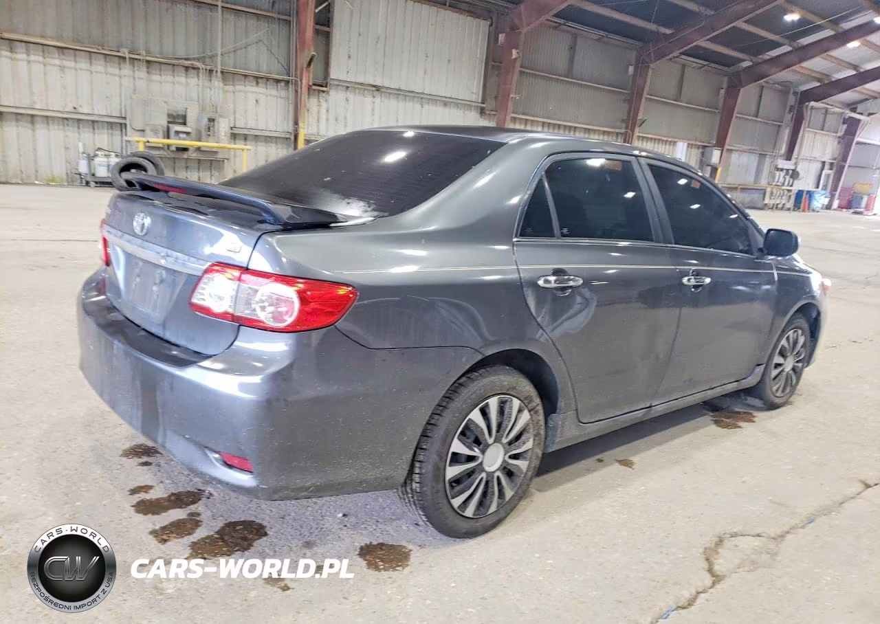 2013 Toyota Corolla Le VIN:2T1BU4EE7DC058014 - 3