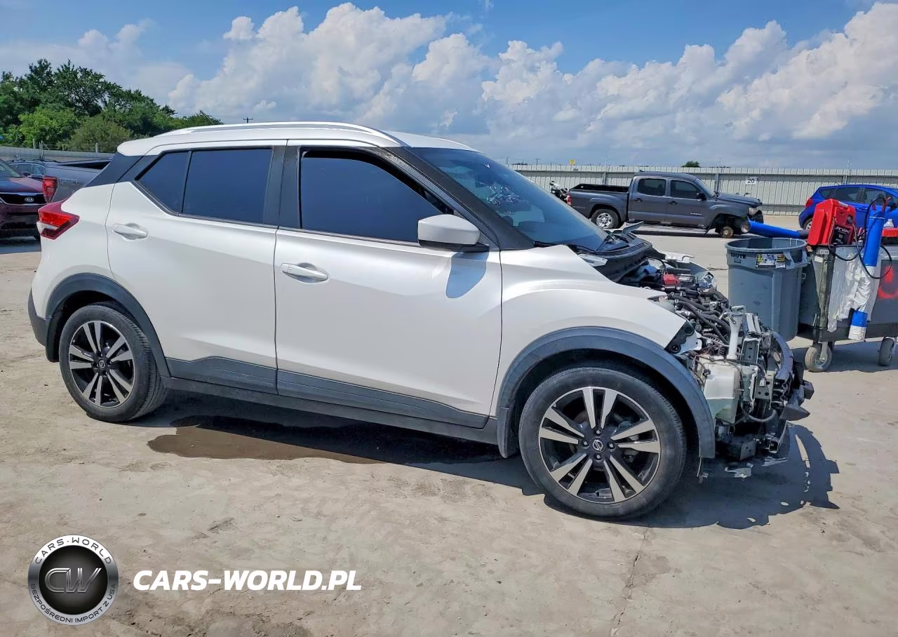 2020 Nissan Kicks Sv VIN:3N1CP5CV9LL483298 - 4