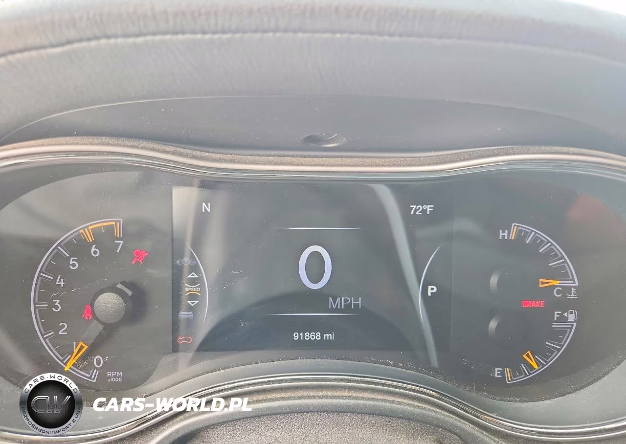 2019 Jeep Grand Cherokee Overland VIN:1C4RJFCT5KC574219 - 9