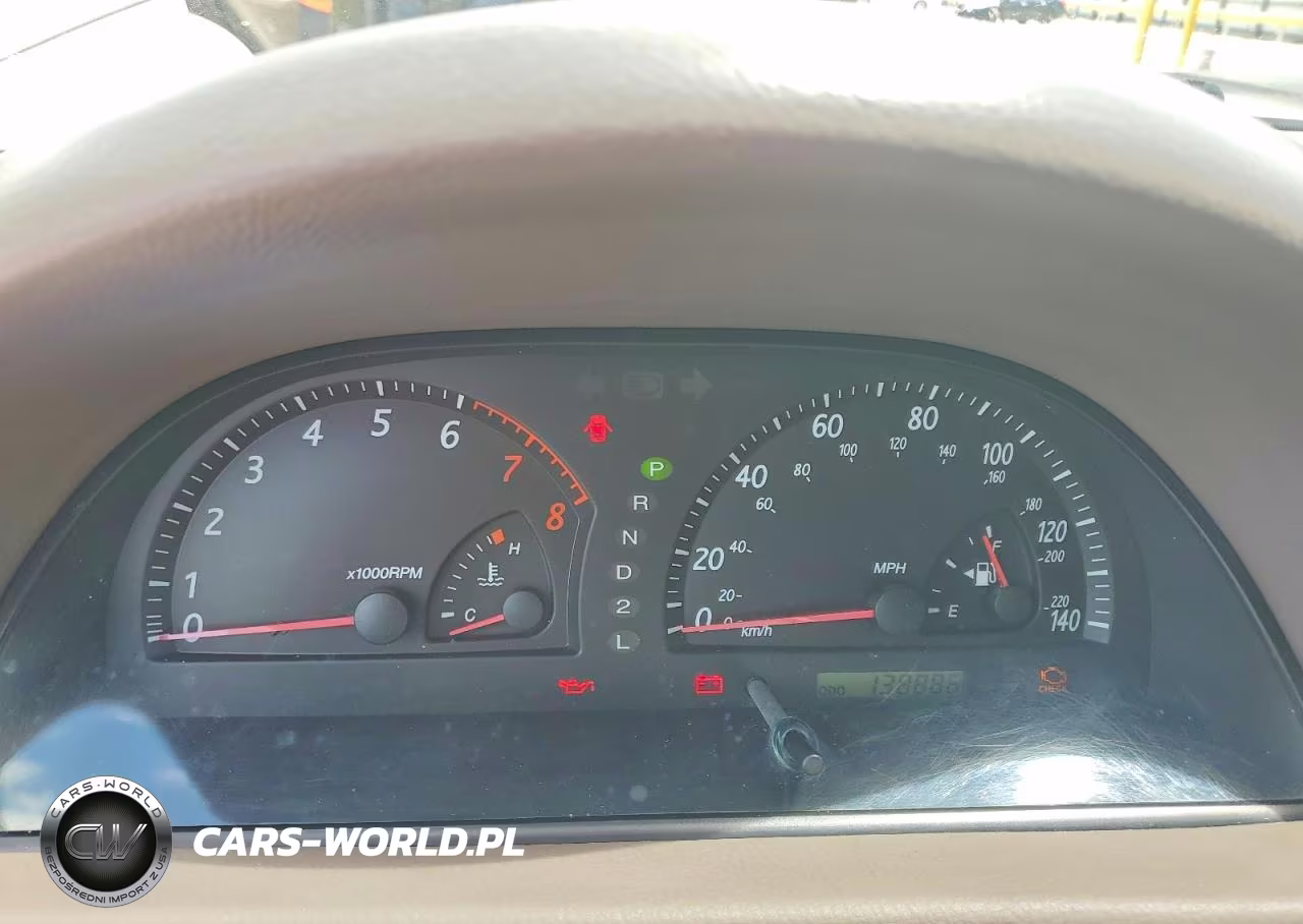 2002 Toyota Camry Le VIN:4T1BE32K82U635758 - 9