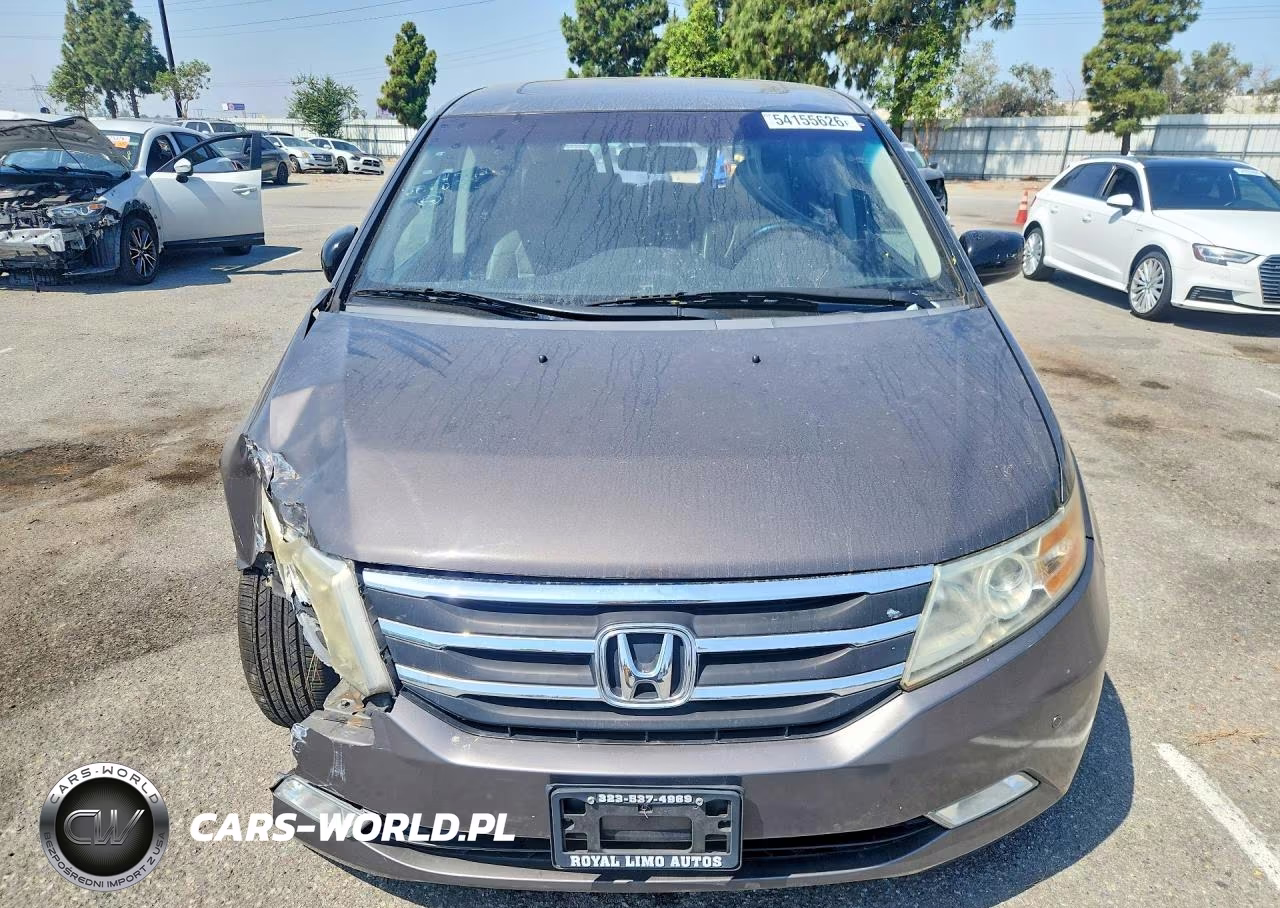 2012 Honda Odyssey Touring VIN:5FNRL5H92CB136277 - 5