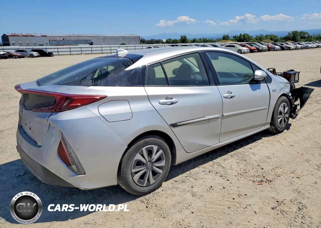 2017 Toyota Prius Prime Plus VIN:JTDKARFP7H3037619 - 3