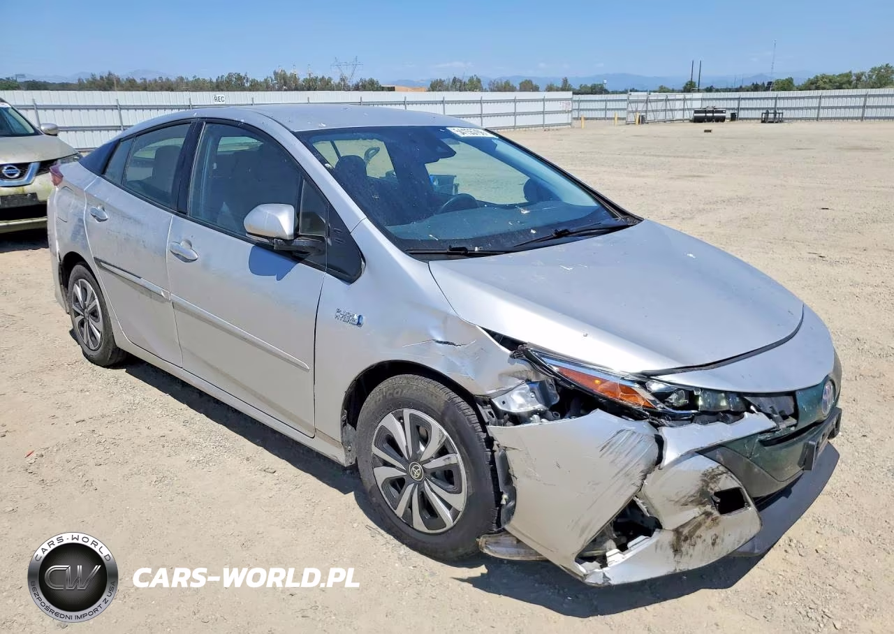 2017 Toyota Prius Prime Plus VIN:JTDKARFP7H3037619 - 4