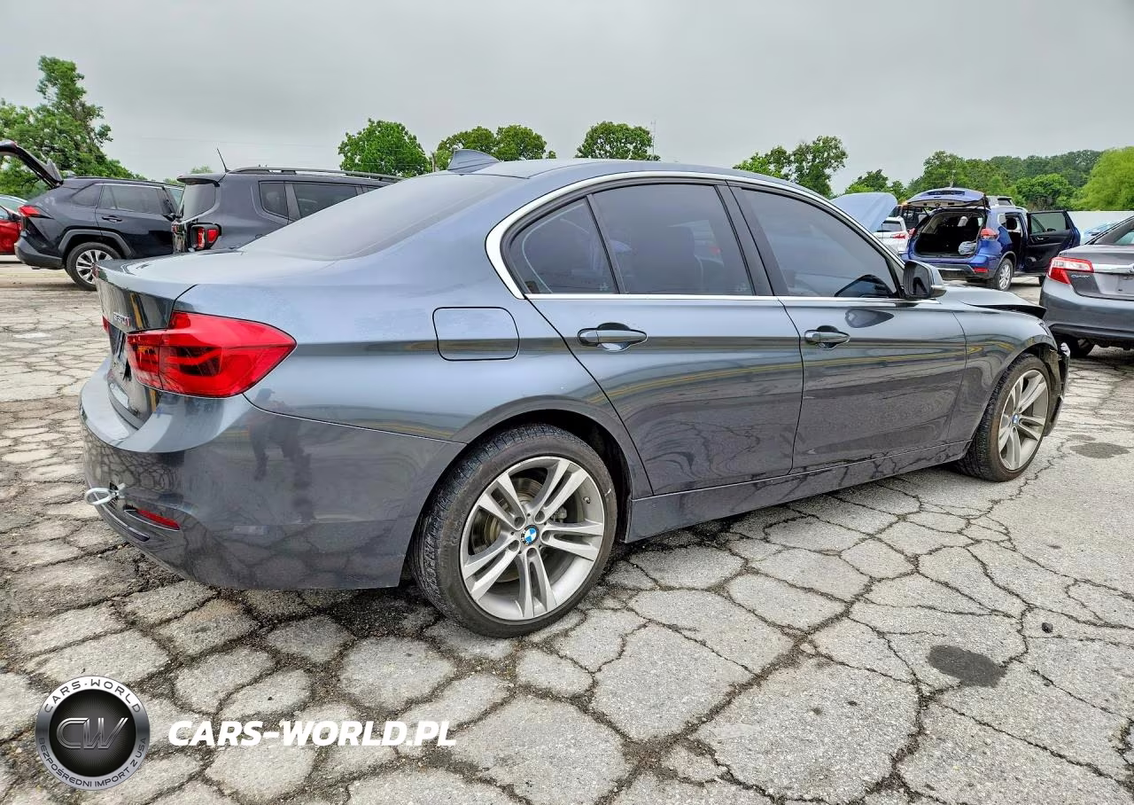2018 BMW 330 Xi VIN:WBA8D9G54JNU67842 - 3