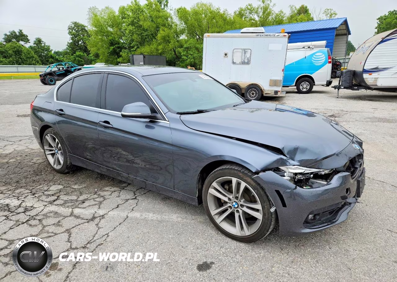 2018 BMW 330 Xi VIN:WBA8D9G54JNU67842 - 4