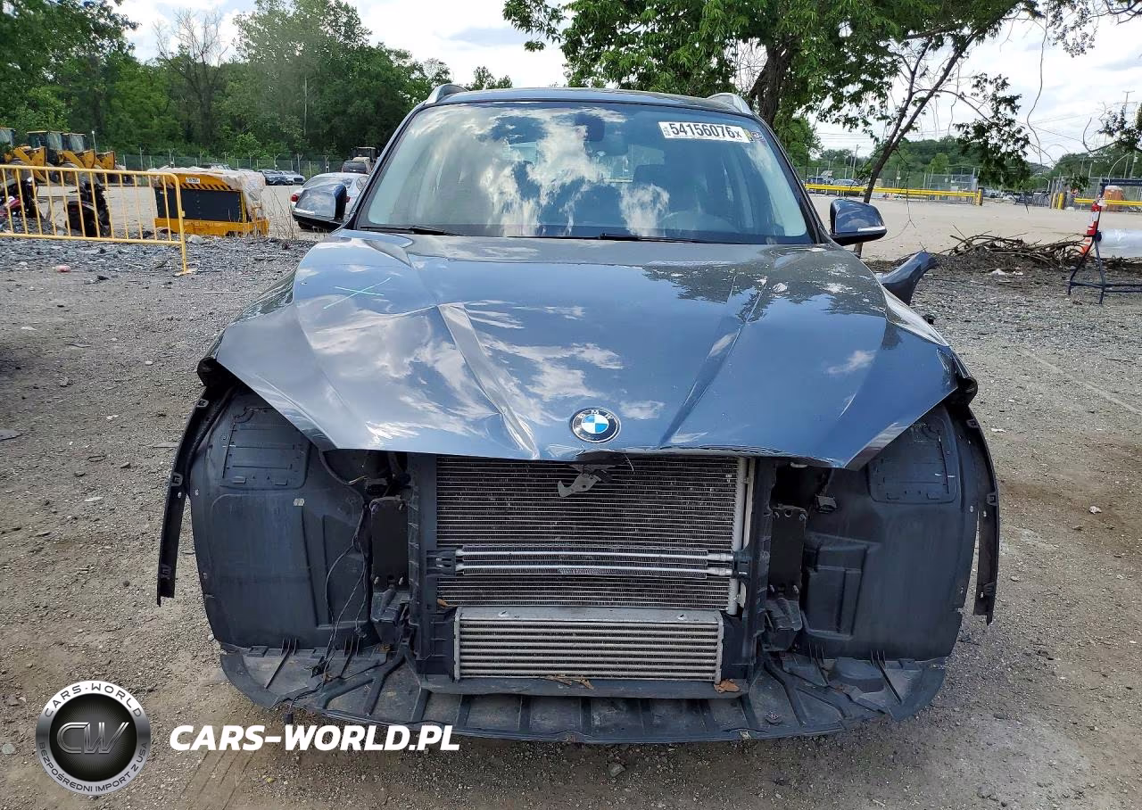 2013 BMW X1 xDrive28I VIN:WBAVL1C50DVR90633 - 5
