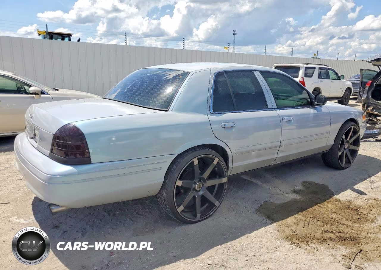 2008 Ford Crown Victoria Police Interceptor VIN:2FAFP71V18X144216 - 3