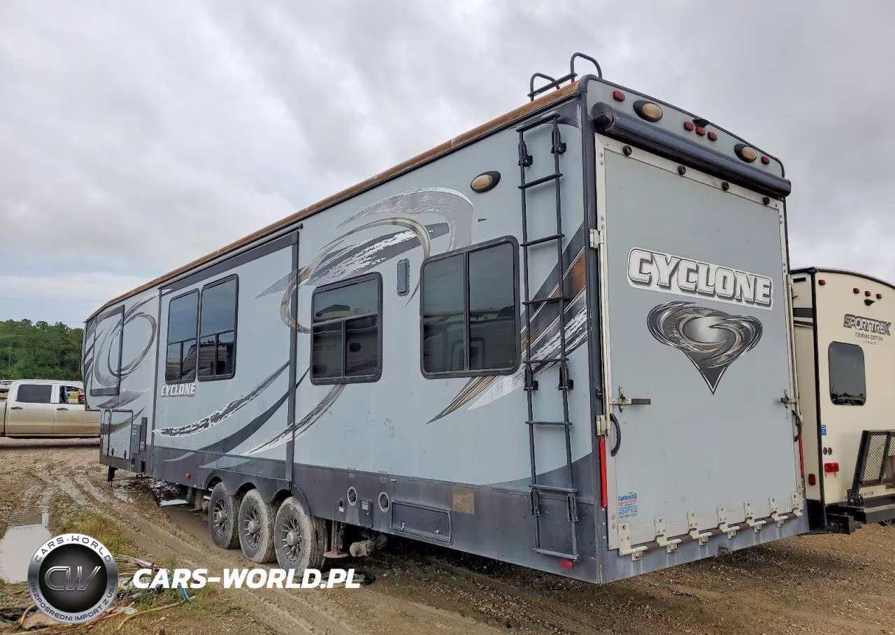 2016 Cyclone Recreational Vehicle (Rv) VIN:5SFCG4435GE308277 - 3