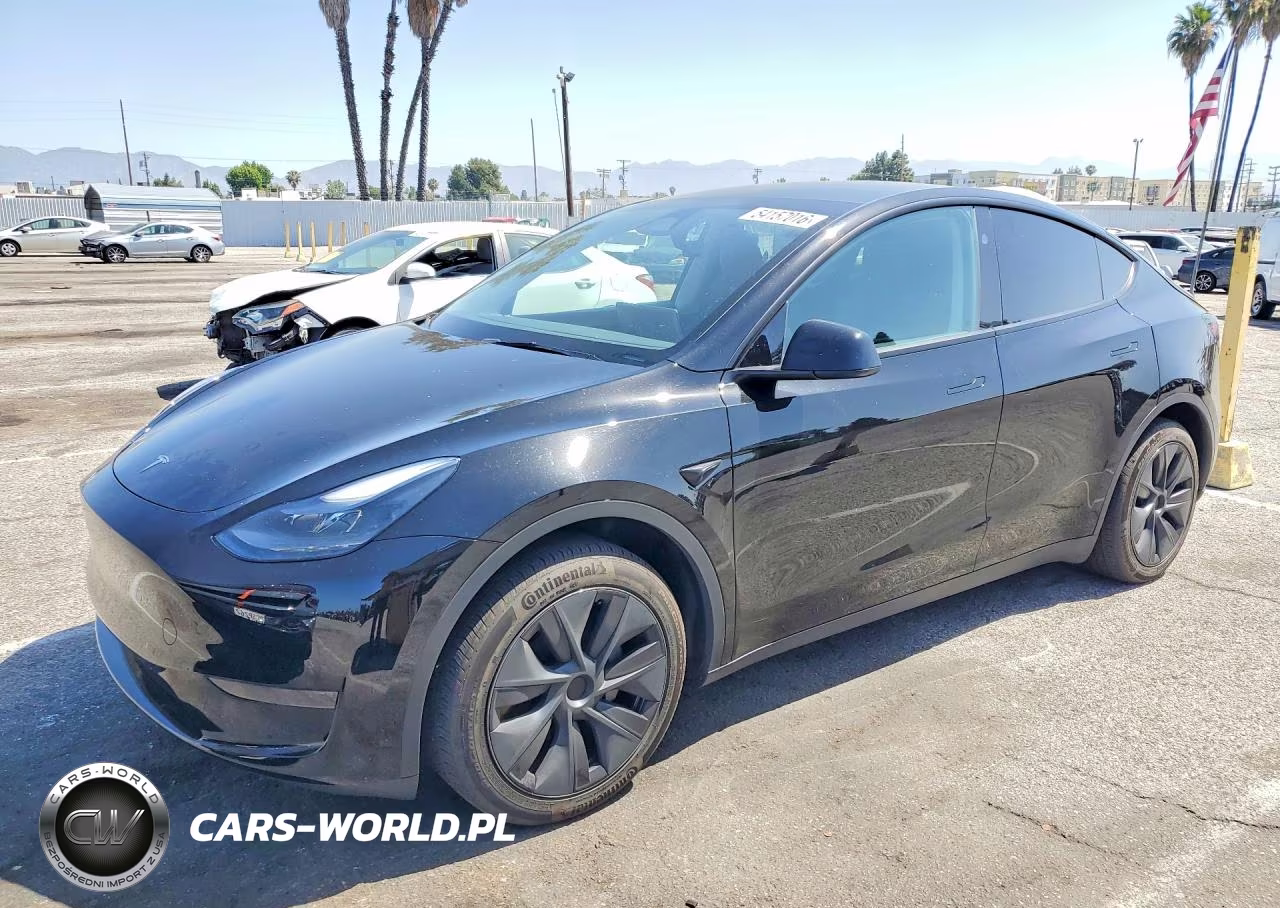 2024 Tesla Model Y – zdjęcie 1 z 14