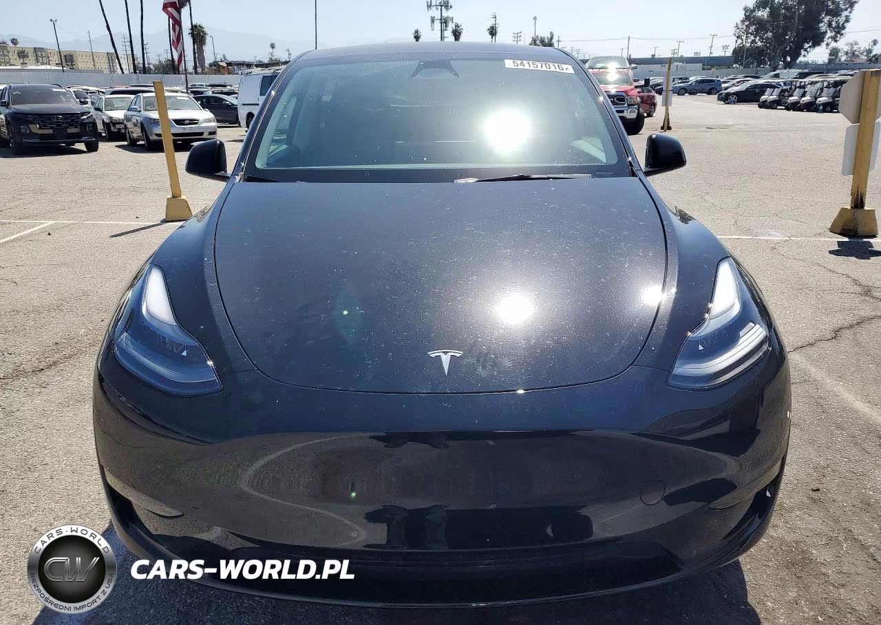2024 Tesla Model Y VIN:7SAYGDED5RF115258 - 5