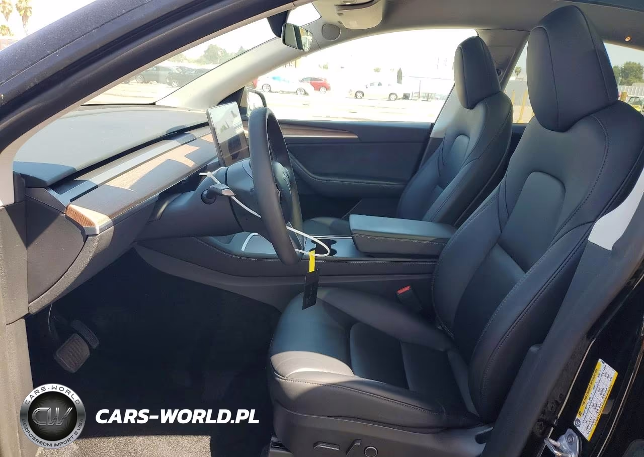 2024 Tesla Model Y VIN:7SAYGDED5RF115258 - 7