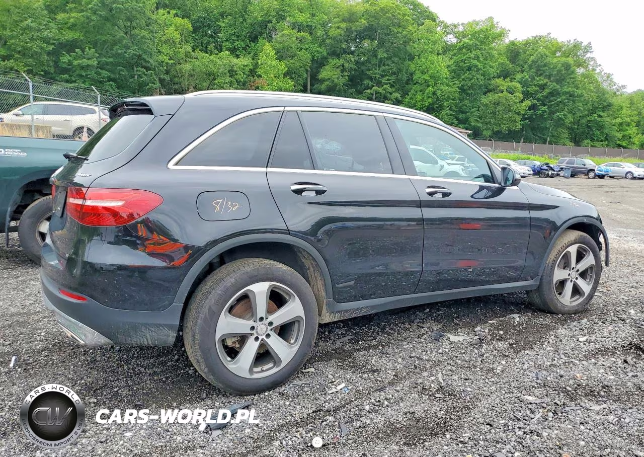 2017 Mercedes-Benz Glc 300 4Matic VIN:WDC0G4KB7HF133083 - 3