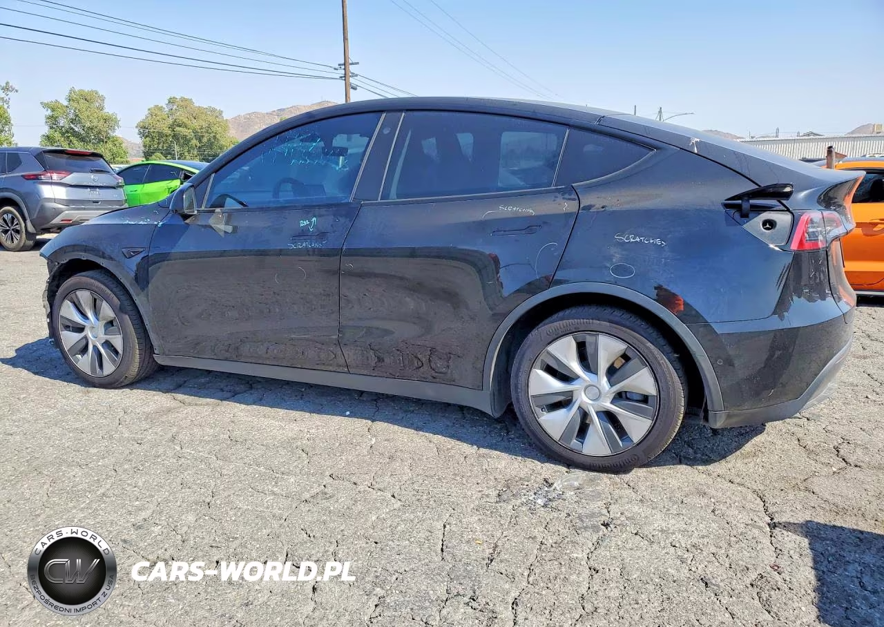 2021 Tesla Model Y VIN:5YJYGDEE0MF146688 - 2