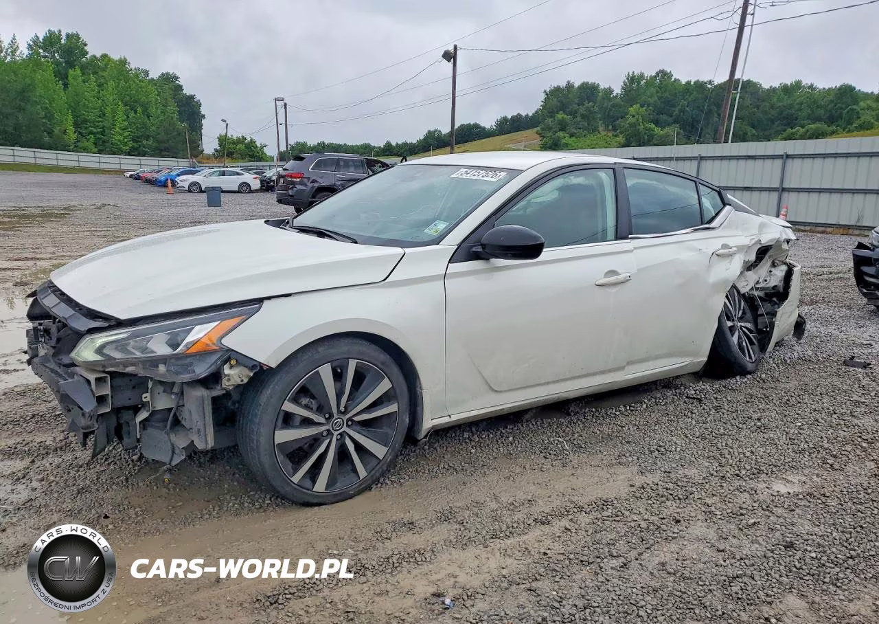 2022 Nissan Altima Sr – zdjęcie 1 z 13