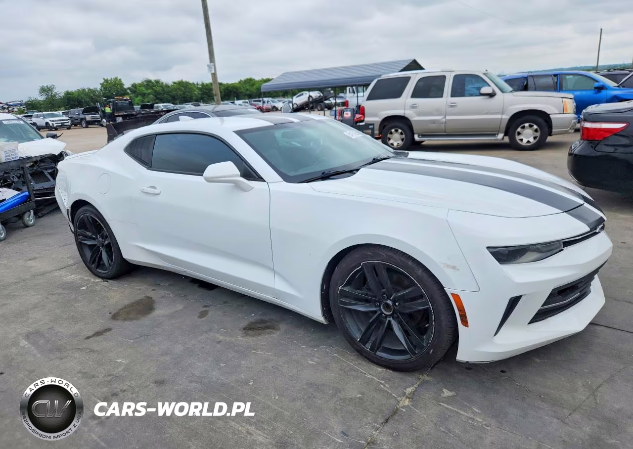 2018 Chevrolet Camaro Lt VIN:1G1FD1RS4J0103022 - 4