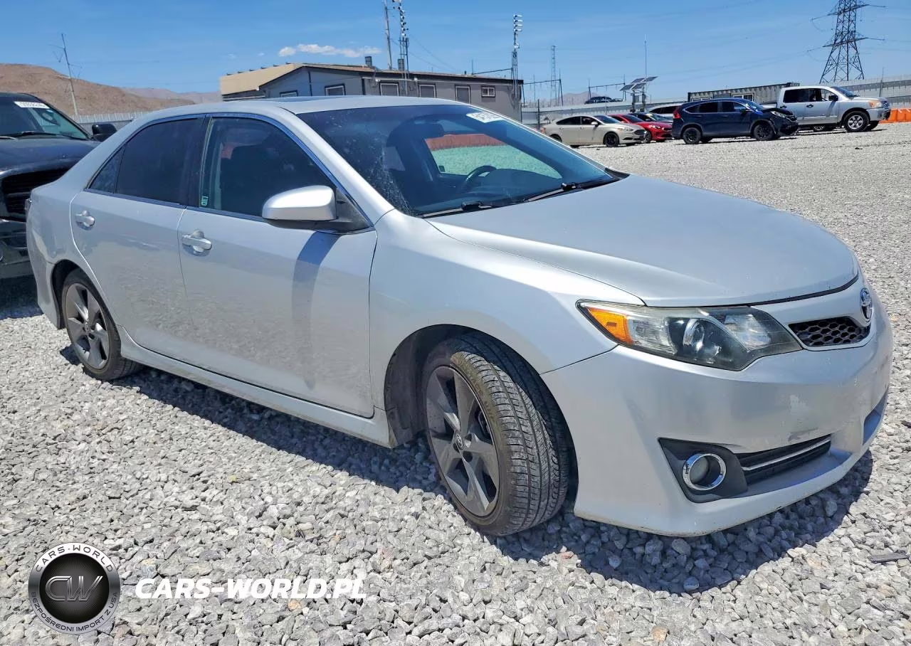 2014 Toyota Camry Se Sport VIN:4T1BF1FK1EU776753 - 4