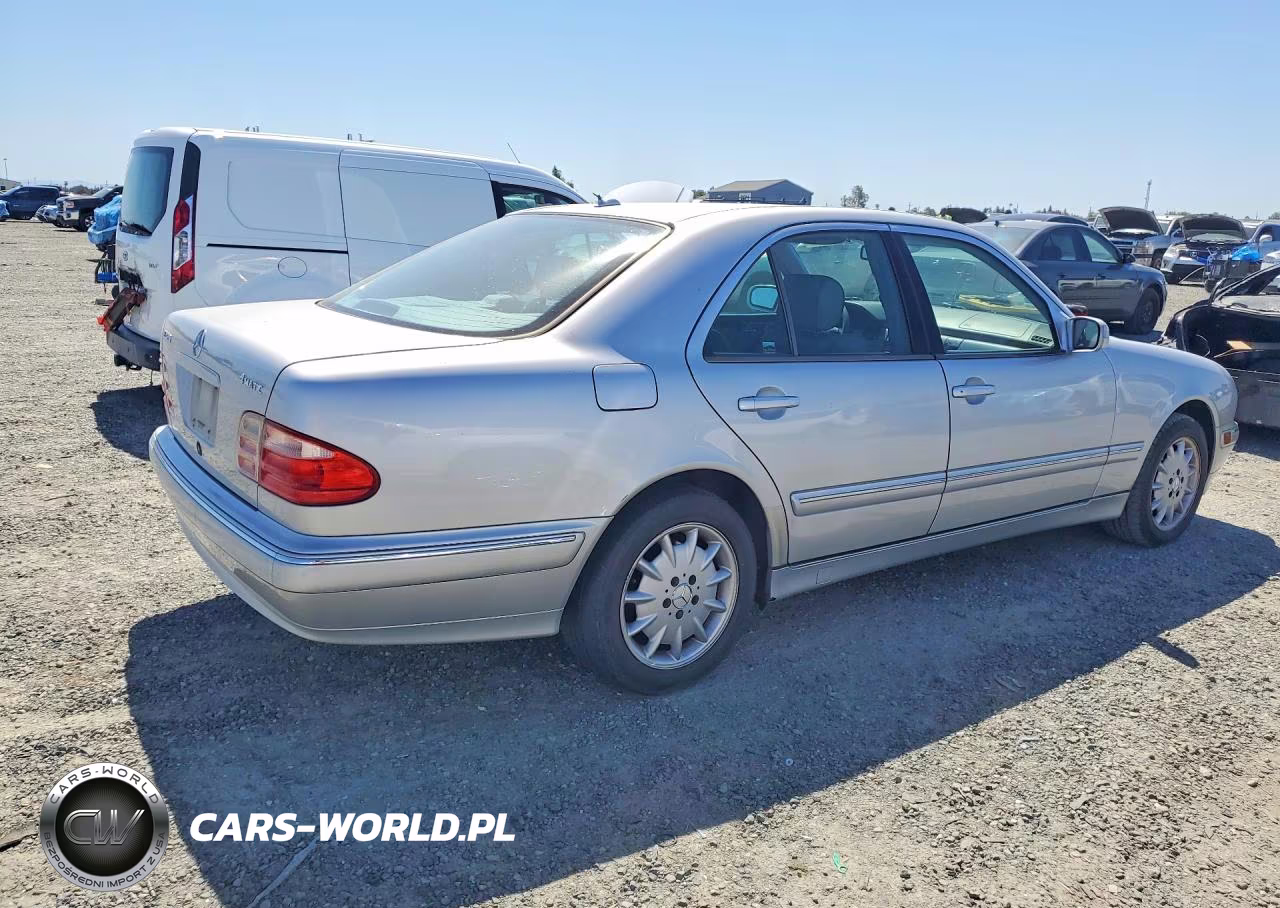 2002 Mercedes-Benz E 320 4Matic VIN:WDBJF82J82X072838 - 3