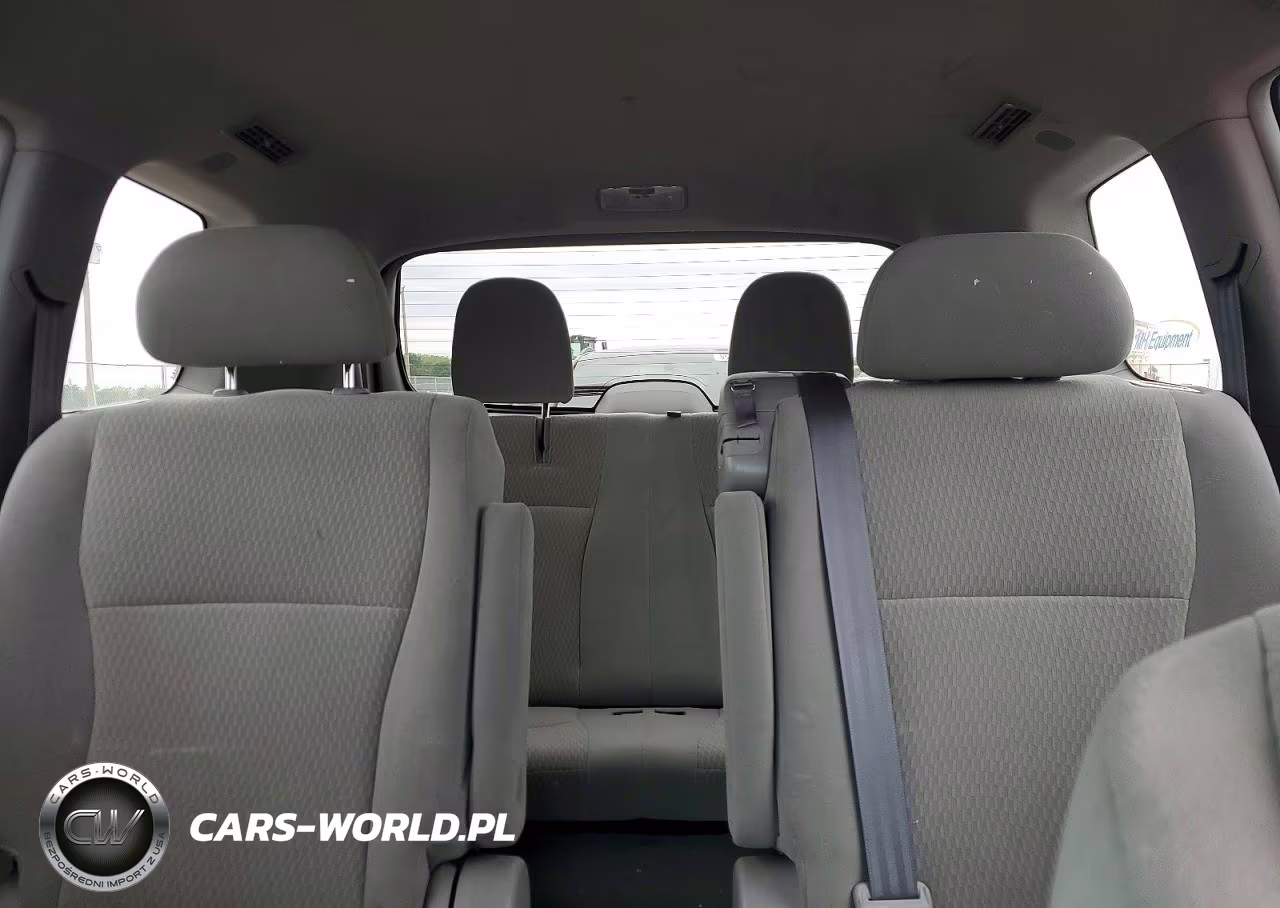 2010 Toyota Highlander VIN:5TDBK3EH2AS019604 - 10