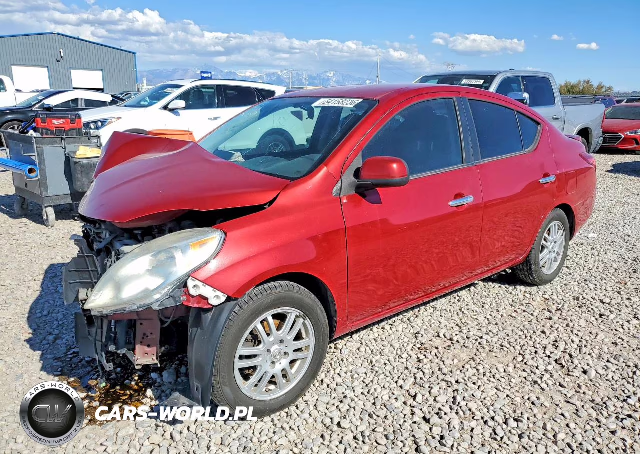 2013 Nissan Versa 1.6 S – zdjęcie 1 z 13