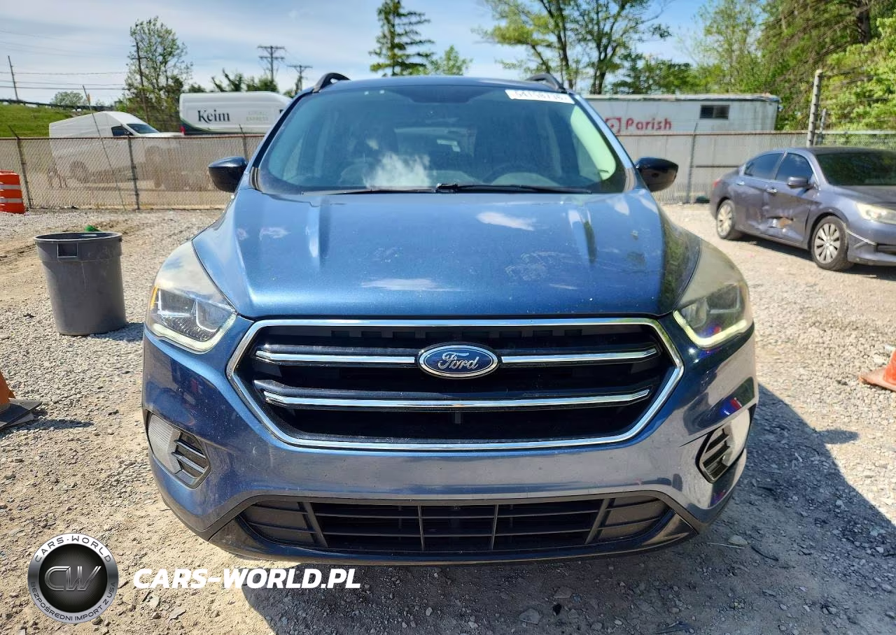 2018 Ford Escape Se VIN:1FMCU9GD9JUB81040 - 5