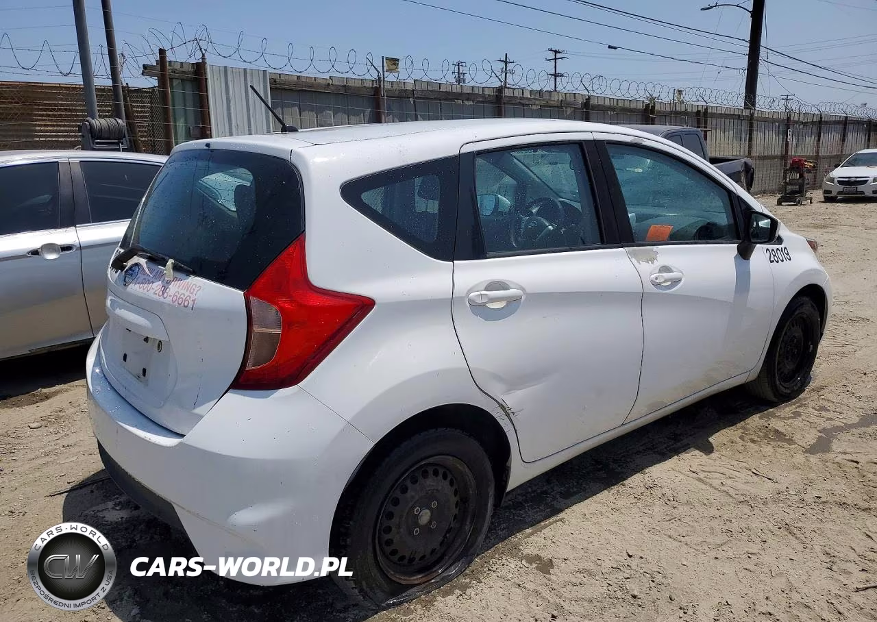 2017 Nissan Versa Note S Plus VIN:3N1CE2CP9HL372442 - 3