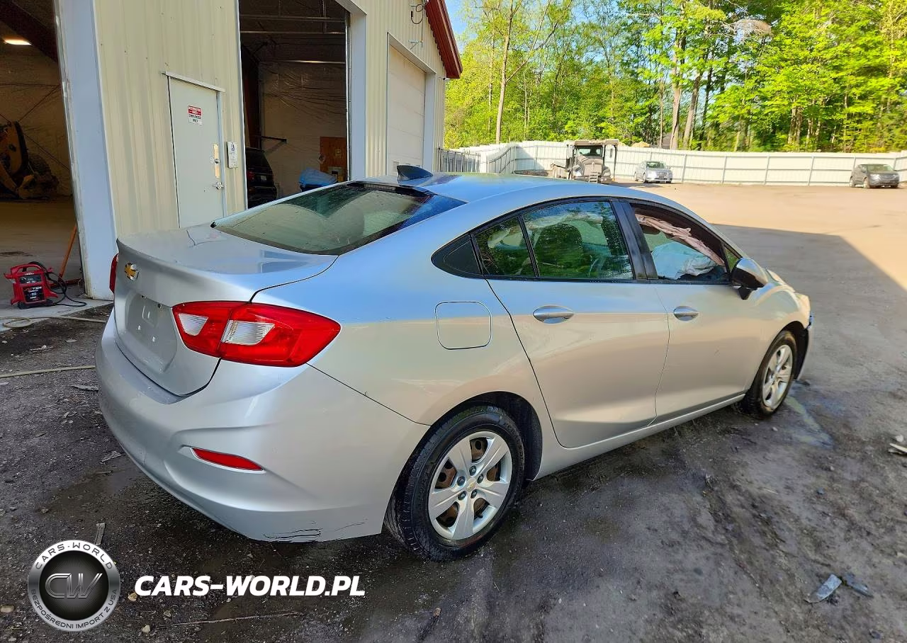 2017 Chevrolet Cruze Ls VIN:1G1BB5SM6H7163893 - 3