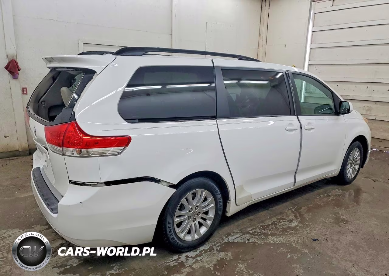 2013 Toyota Sienna Xle 8-Passenger VIN:5TDYK3DC9DS404615 - 3