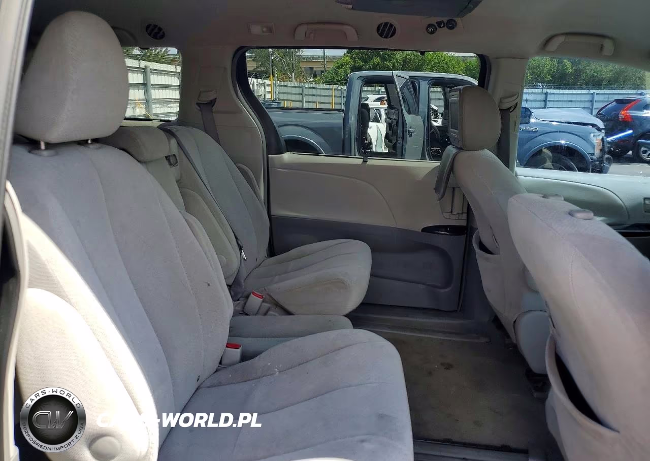 2011 Toyota Sienna Le VIN:5TDKK3DC3BS105852 - 11