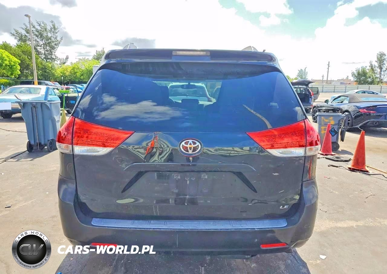2011 Toyota Sienna Le VIN:5TDKK3DC3BS105852 - 6