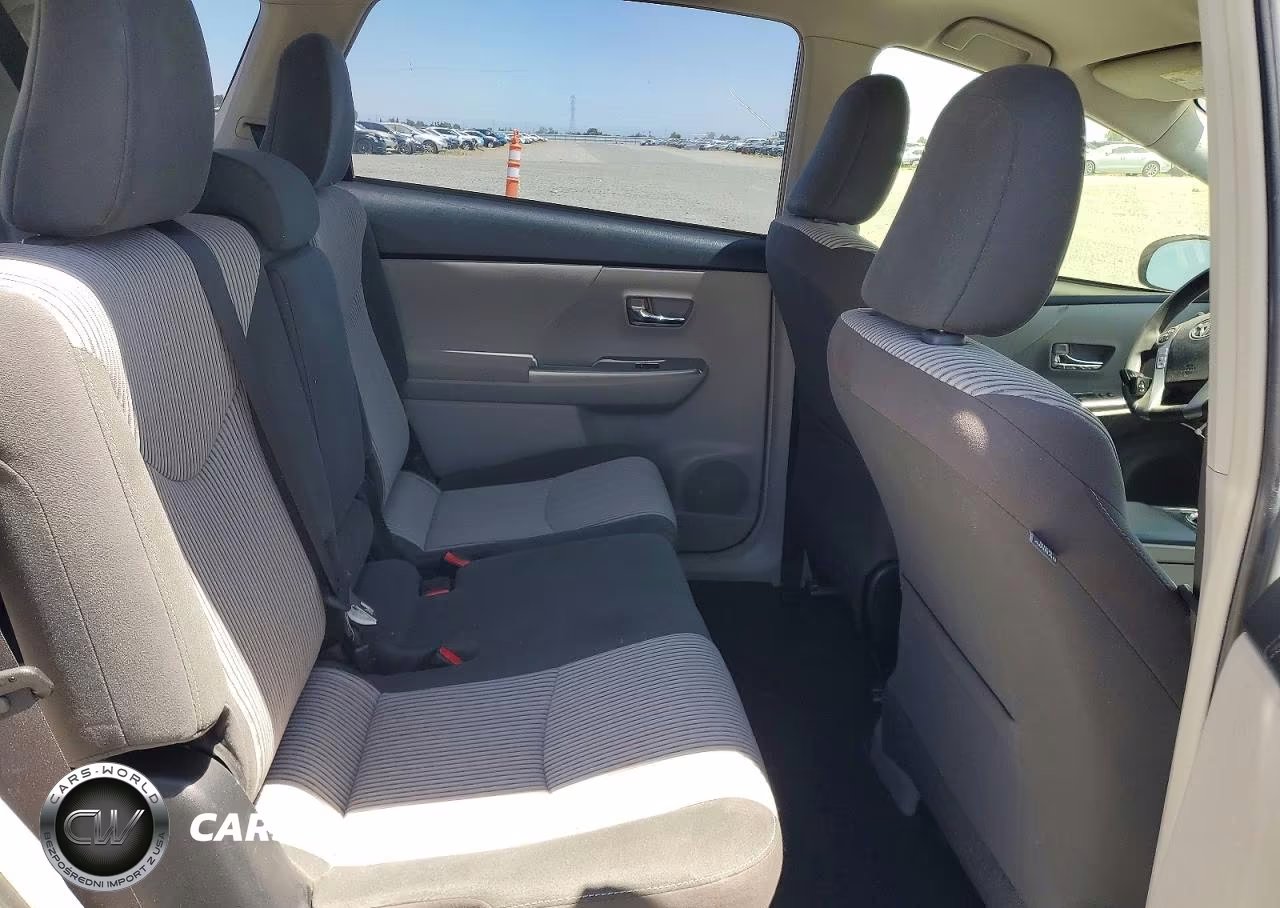 2016 Toyota Prius V Three VIN:JTDZN3EU7GJ053319 - 10