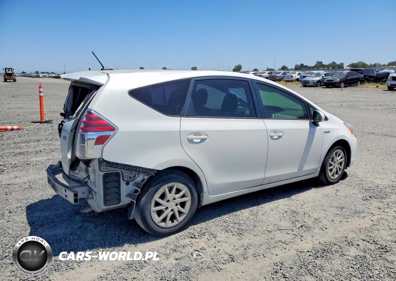 2016 Toyota Prius V Three VIN:JTDZN3EU7GJ053319 - 3