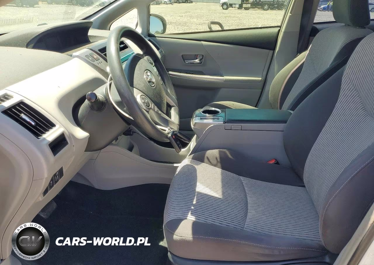 2016 Toyota Prius V Three VIN:JTDZN3EU7GJ053319 - 7