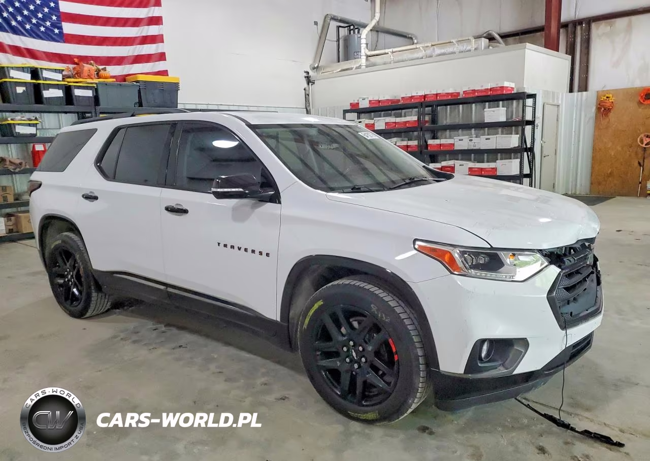 2018 Chevrolet Traverse Premier VIN:1GNERKKW9JJ240384 - 4
