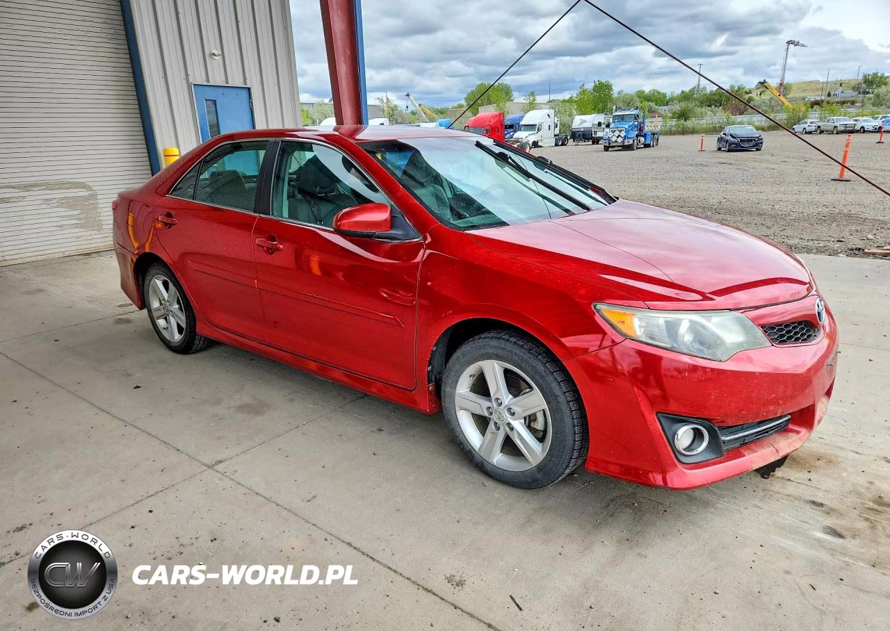 2014 Toyota Camry Se VIN:4T1BF1FK5EU746669 - 4