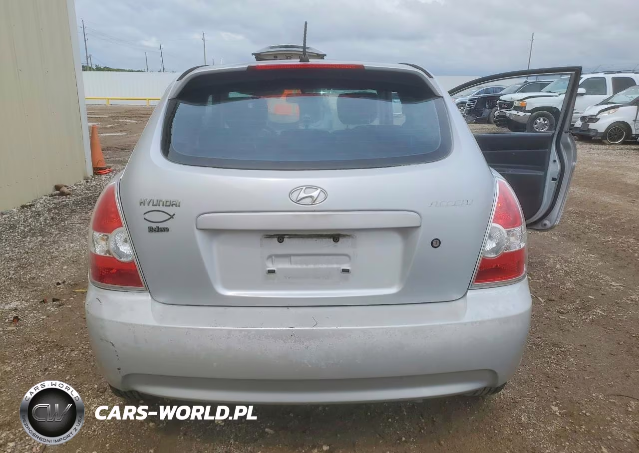 2007 Hyundai Accent Gs VIN:KMHCM36C37U044951 - 6