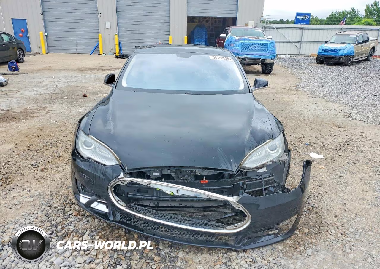 2013 Tesla Model S VIN:5YJSA1CN6DFP15634 - 5