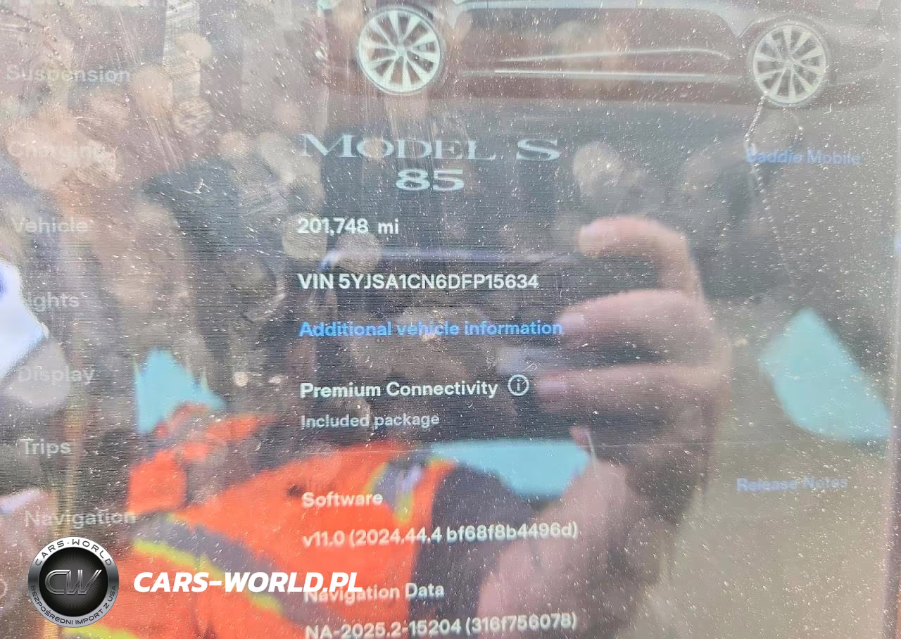 2013 Tesla Model S VIN:5YJSA1CN6DFP15634 - 9
