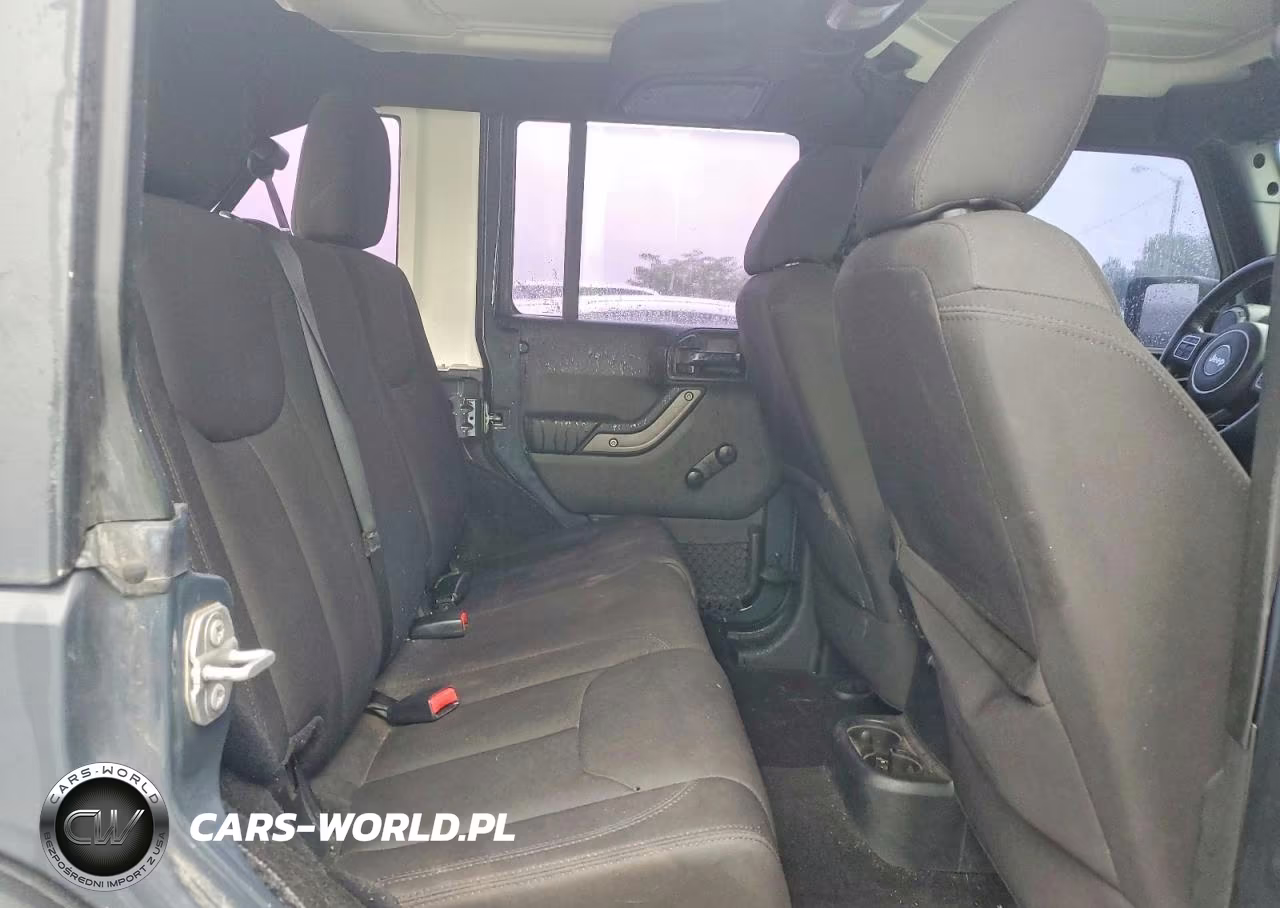 2016 Jeep Wrangler Unlimited Sport VIN:1C4BJWDGXGL246031 - 10
