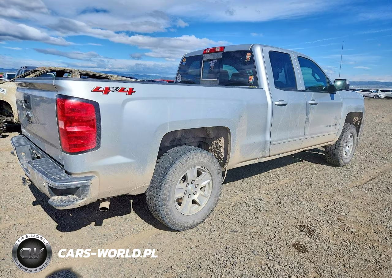 2018 Chevrolet Silverado K1500 Lt VIN:1GCVKREC1JZ231395 - 3