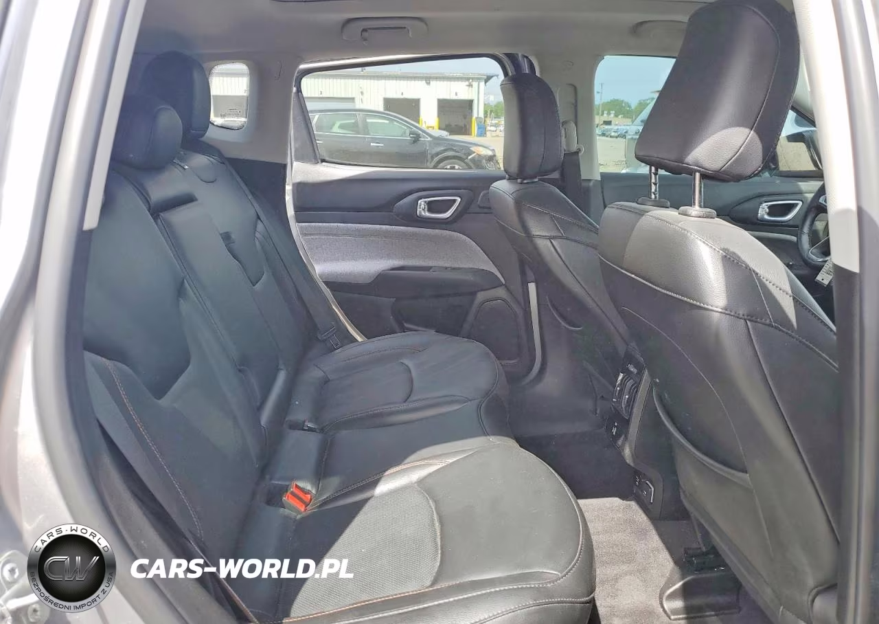 2022 Jeep Compass Latitude Lux VIN:3C4NJDFB0NT210174 - 11