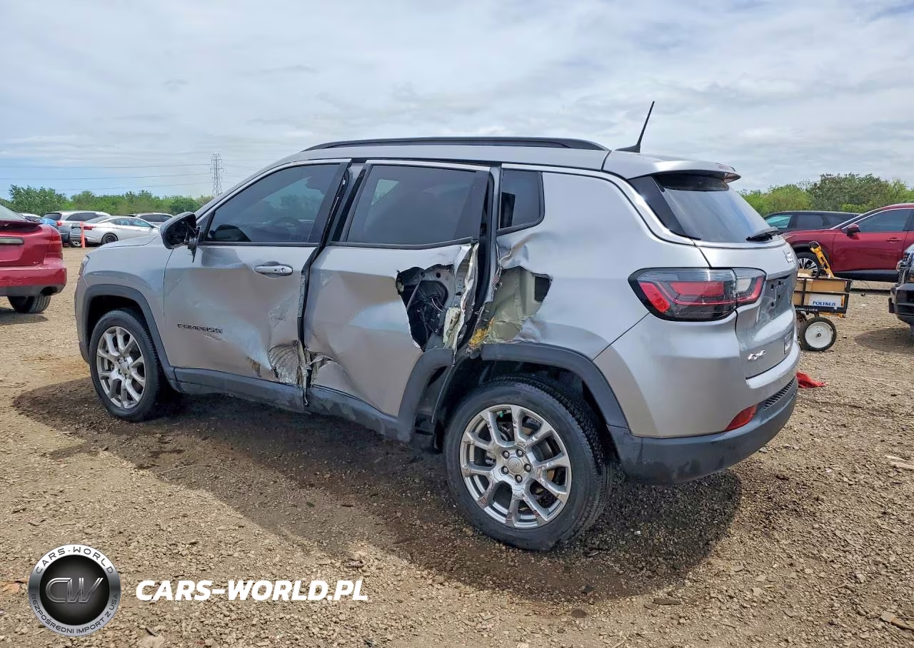 2022 Jeep Compass Latitude Lux VIN:3C4NJDFB0NT210174 - 2