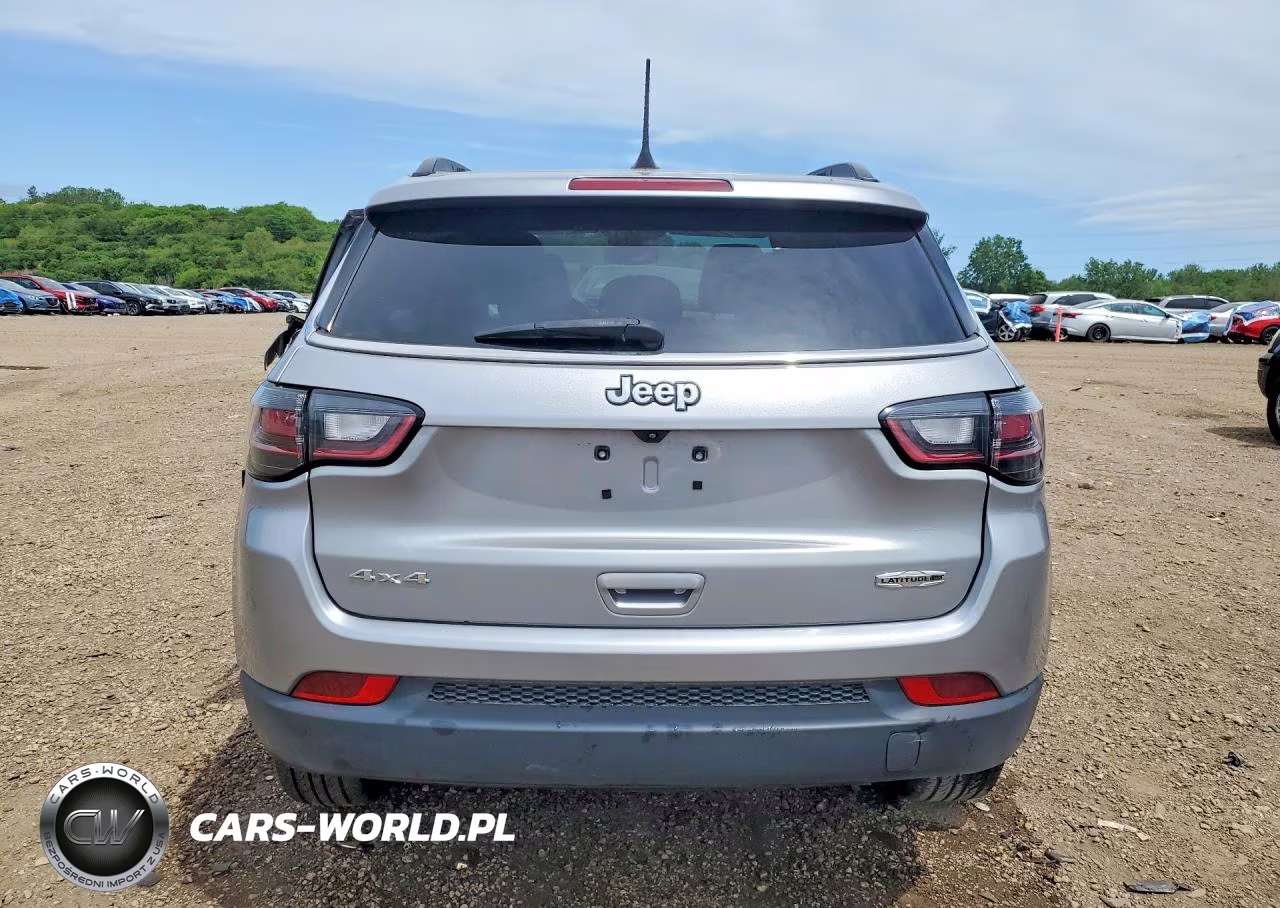 2022 Jeep Compass Latitude Lux VIN:3C4NJDFB0NT210174 - 6