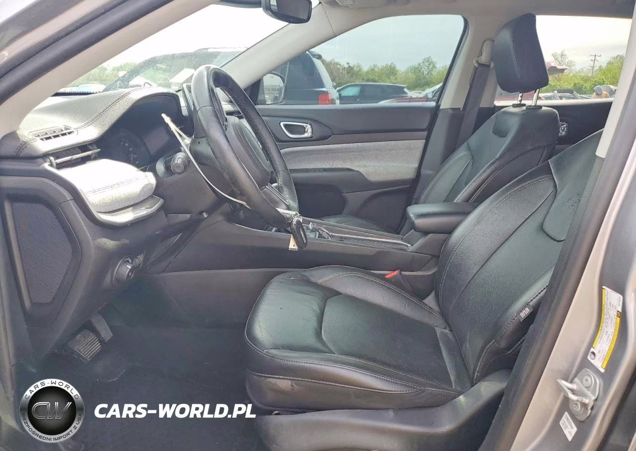 2022 Jeep Compass Latitude Lux VIN:3C4NJDFB0NT210174 - 7