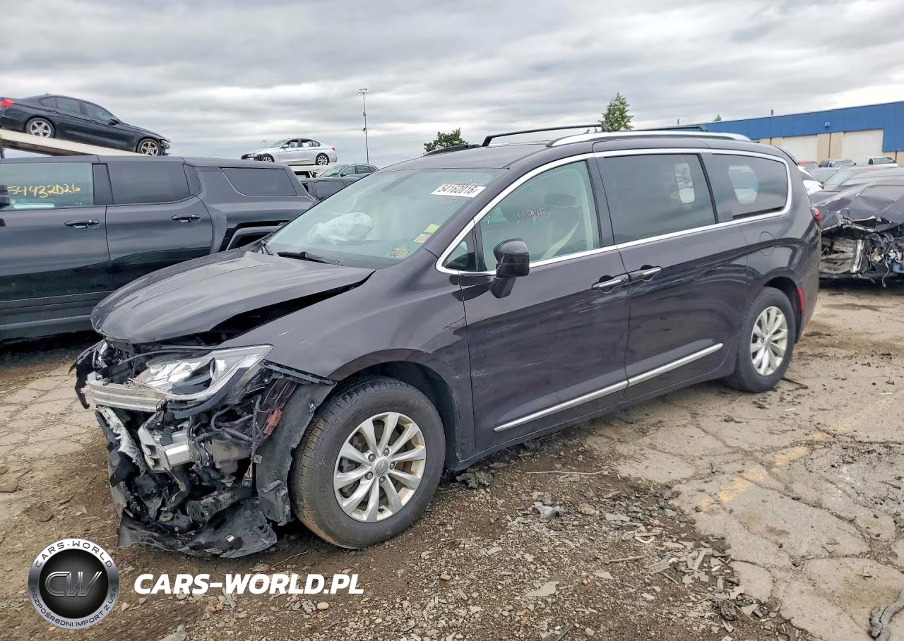 2019 Chrysler Pacifica Touring L – zdjęcie 1 z 13
