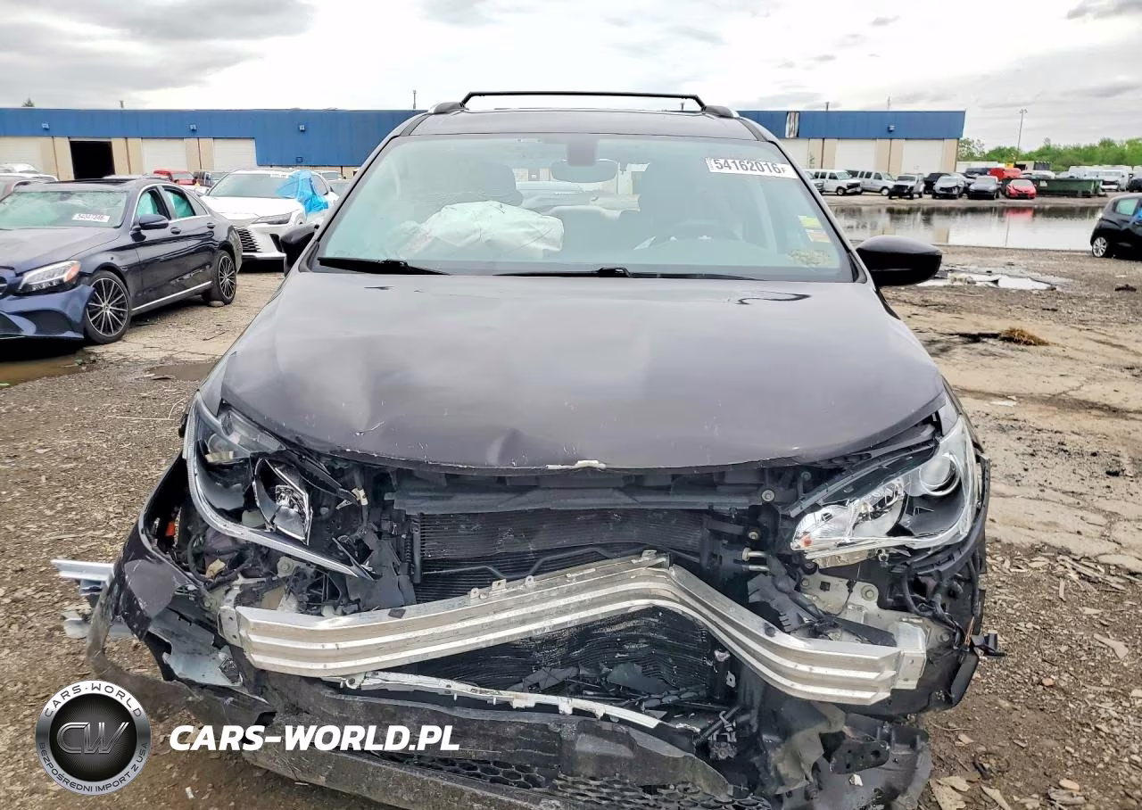 2019 Chrysler Pacifica Touring L VIN:2C4RC1BG0KR549043 - 5