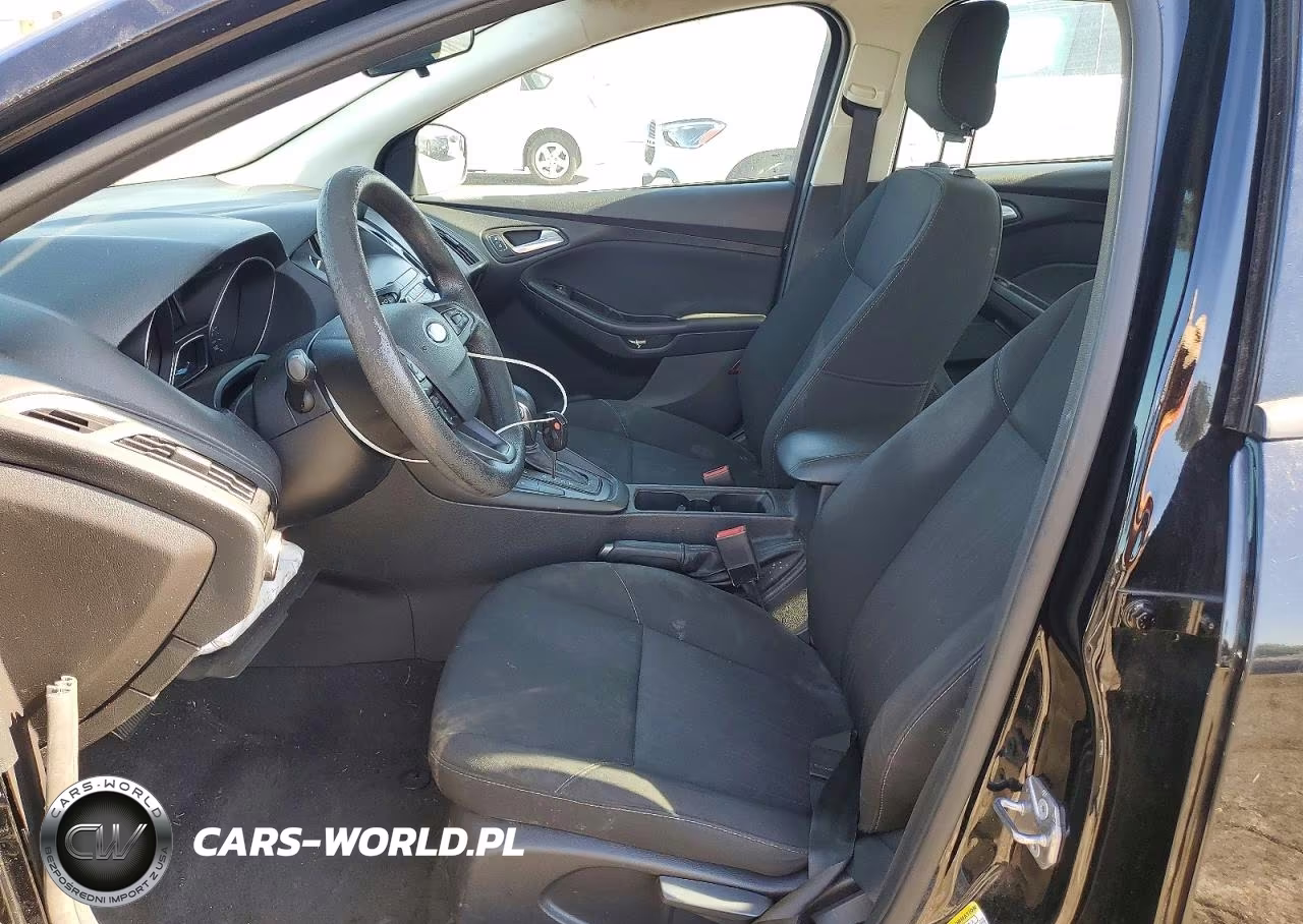 2018 Ford Focus Se VIN:1FADP3FE8JL312851 - 7